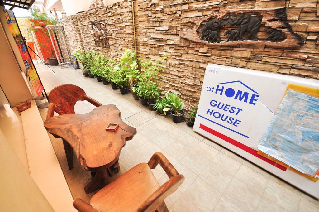 At Home Guest House Bangkok Buitenkant foto